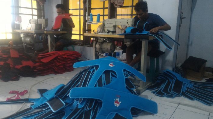 Pilih Konveksi Tas atau Penjahit Rumahan untuk Bisnis Tasmu?