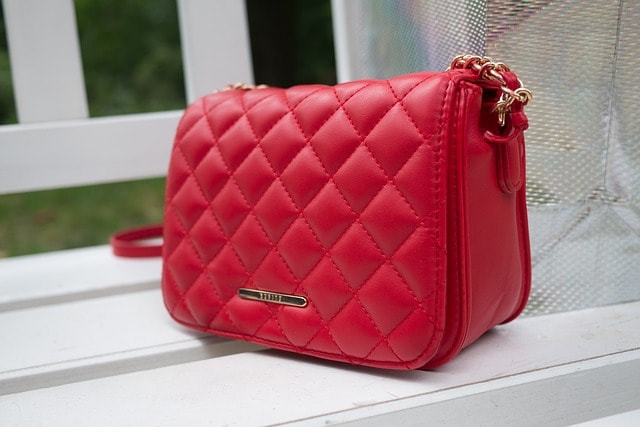 Pengen Souvenir Pernikahan yang Beda? Bikin Tas Custom Aja